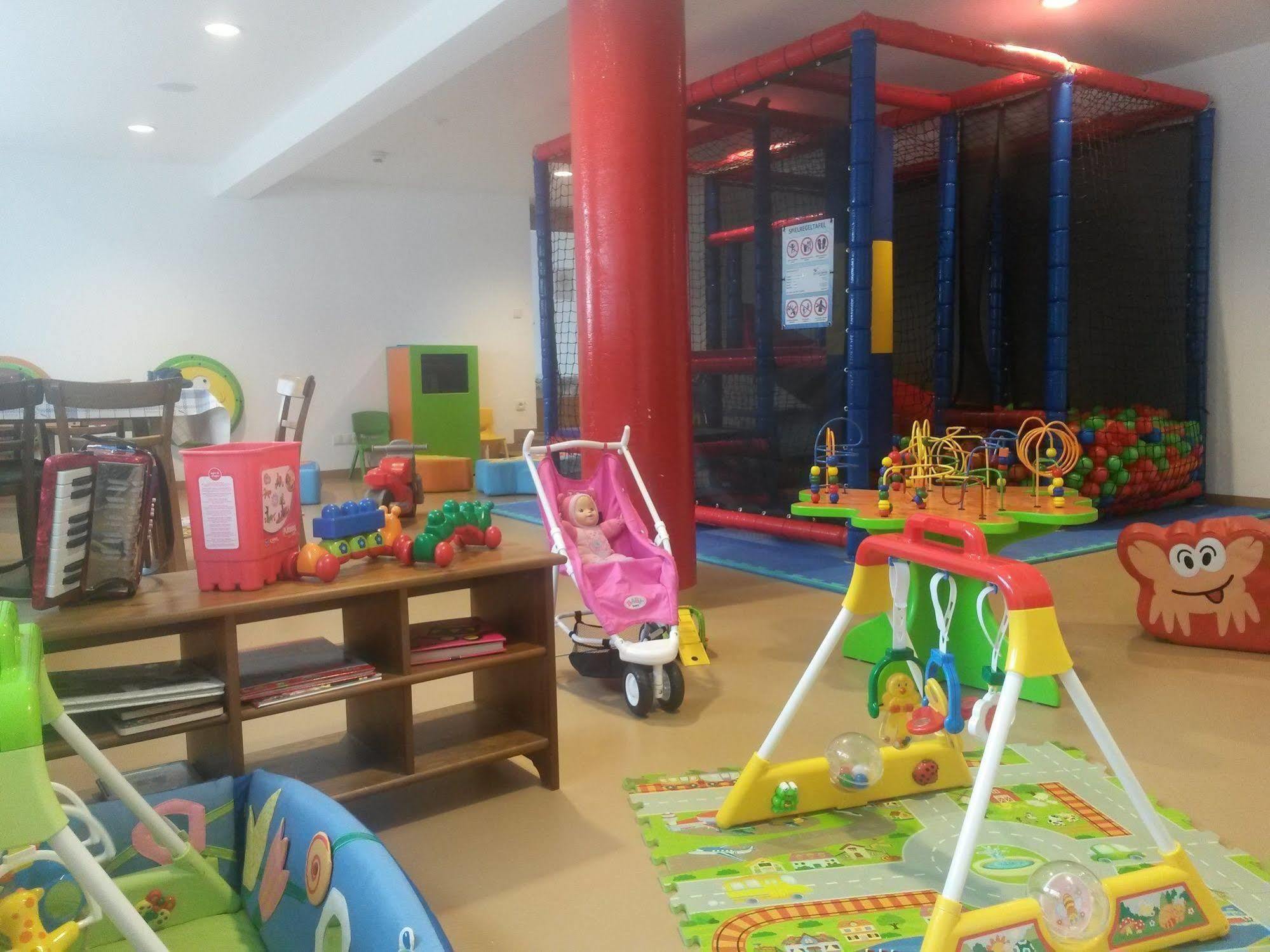 Familienhotel Adler リンゲナウ エクステリア 写真